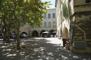 Uzes 1