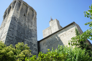 Uzes 3